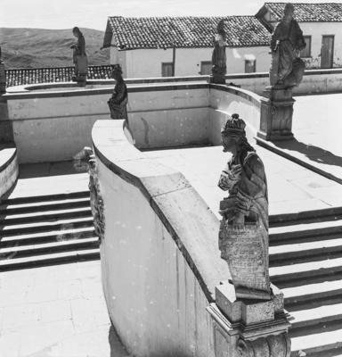 Santuário Diocesano do Bom Jesus de Matosinhos, com profetas