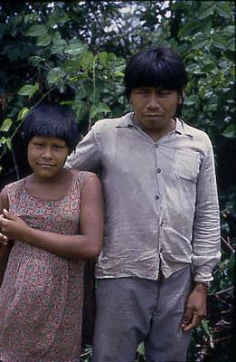 Série Xingu - Homem e criança de povo não identificado