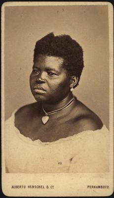 Retrato - mulher negra não identificada