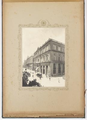 Empresa de Correios e Telégrafos na rua 1º de Março