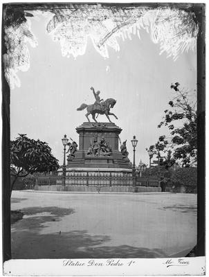 Monumento em homenagem a D. Pedro I, estátua equestre