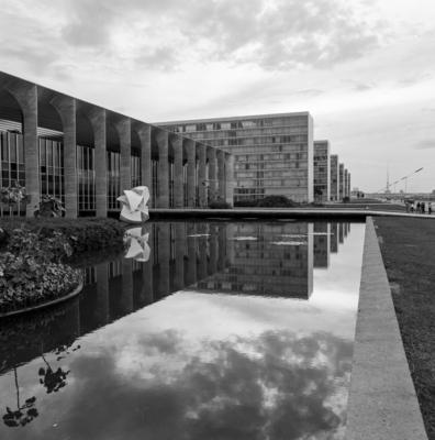 "O Meteoro", escultura de Bruno Giorgi