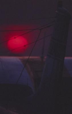 Asa de avião ao pôr do sol