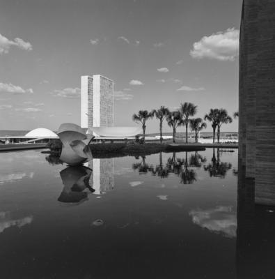 "O Meteoro", escultura de Bruno Giorgi