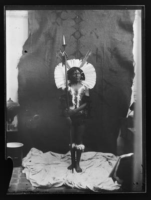 Indígena do povo Kayapó em estúdio