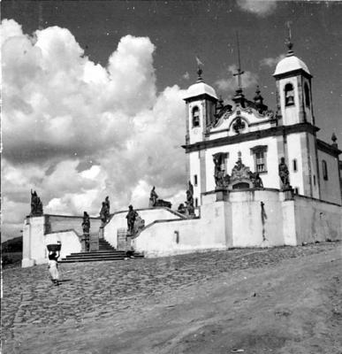 Santuário Diocesano do Bom Jesus de Matosinhos, com profetas
