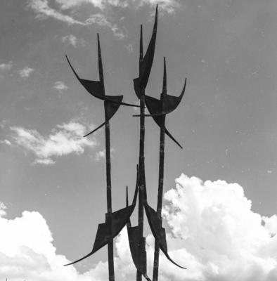 Monumento à Cultura, escultura de Bruno Giorgi