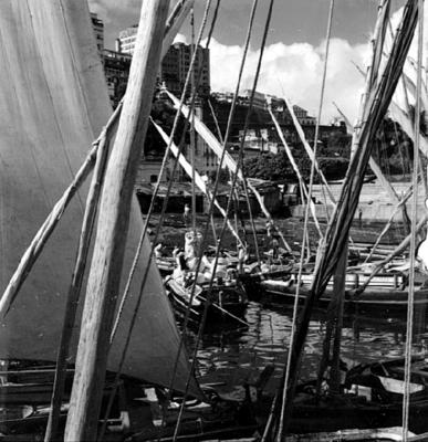 Embarcações na rampa e arredores do Mercado Modelo