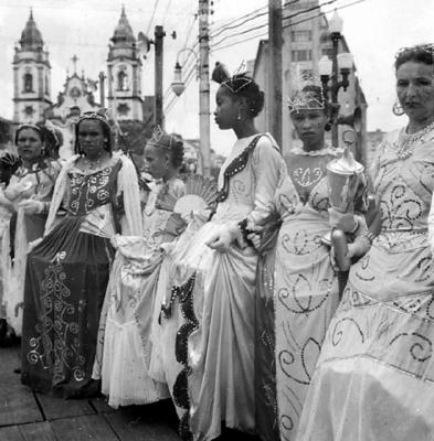 Desfile de agremiação carnavalesca