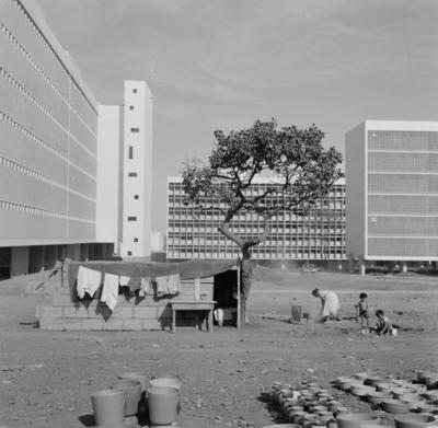 Edifícios residenciais projetados para os Institutos de Aposentadoria e Pensões