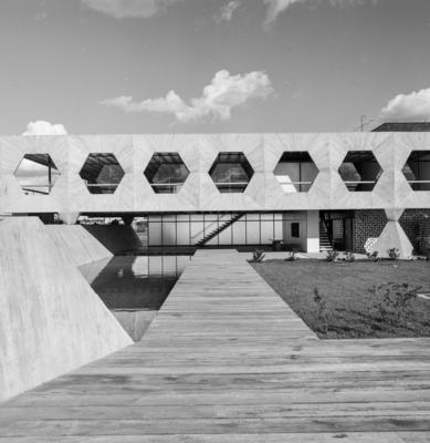 Residência para Ministro de Estado, projetada por João Filgueiras Lima