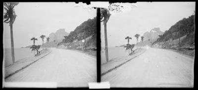 Avenida Niemeyer, Pedra da Gávea ao fundo