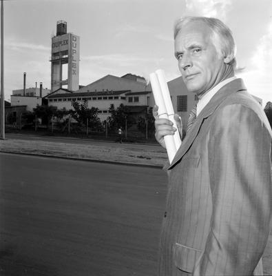 Campanha publicitária para Fenaseg - fábrica