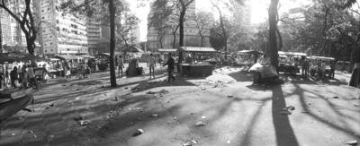 Feira de artesanato na Praça da República