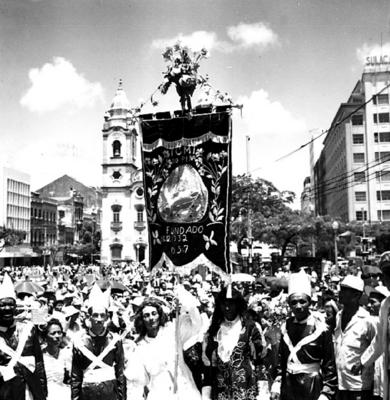 Desfile do bloco carnavalesco CM Banhistas do Pina