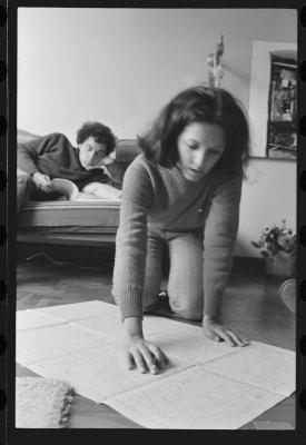 Luiz Carlos Ripper e Lena, na casa de Jorge, antes de viagem para locações do filme do Caca Diegues