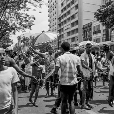 Desfile de blocos no Banho de Mar à Fantasia