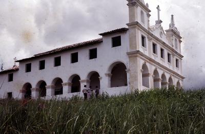 Igreja de Nossa Senhora da Conceição de Comandaroba - vista lateral