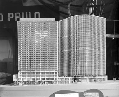 Maquete do arquiteto Oscar Niemeyer - edifício Copan