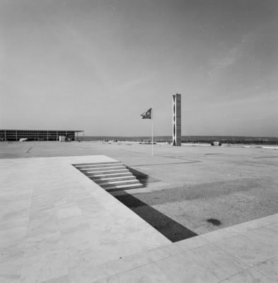 "O Pombal", escultura de Oscar Niemeyer