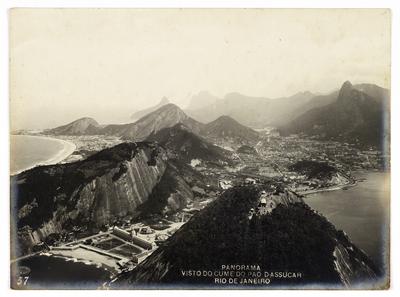 Lagoa Rodrigo de Freitas, Botafogo, Flamengo e Urca; tomados do Morro do Pão de Açúcar