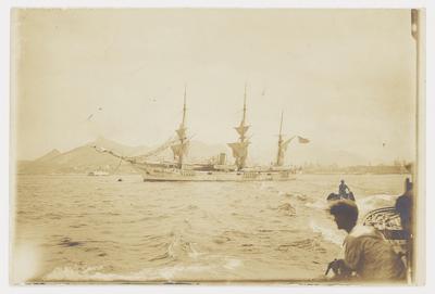 Barco na Baía de Guanabara