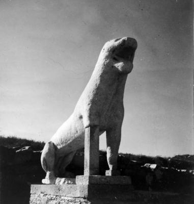 Alameda dos leões arcaicos, em Delos