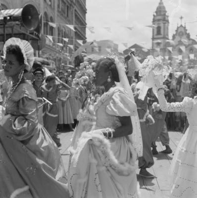 Desfile de agremiação carnavalesca