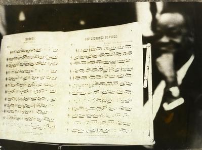 Pixinguinha com partitura (reprodução)