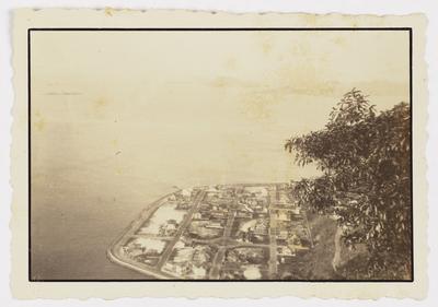 Vista tomada do Morro do Pão de Açucar; parte do bairro da Urca