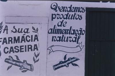 Flagrante de rua - placas, letreiros e cartazes