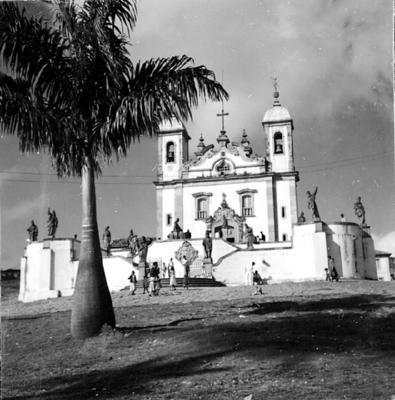Santuário Diocesano do Bom Jesus de Matosinhos, com profetas