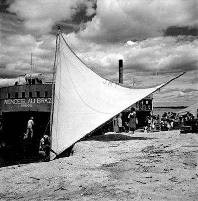 Jangada às margens do Rio São Francisco