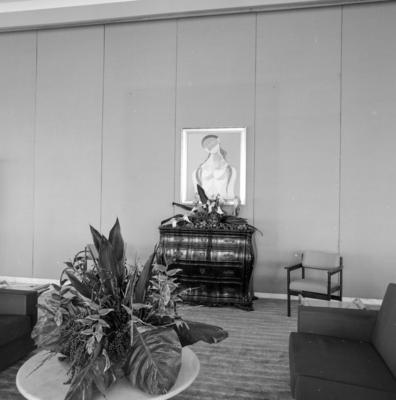 "Figura", pintura de Milton Dacosta