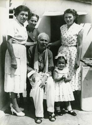 Pai de Capiba e familiares