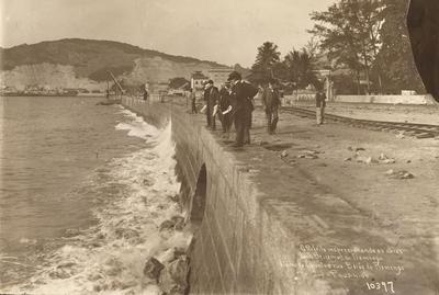 Prefeito Inspecionando as Obras da Avenida Beira Mar