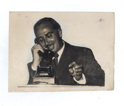 Aloysio Silva Araújo ao telefone