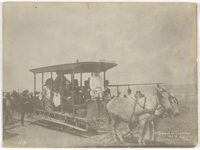 Bonde de Sepetiba, puxado a burro - próximo à Praia do Recôncavo