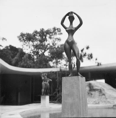 Esculturas de Alfredo Ceschiatti, "Banhista".