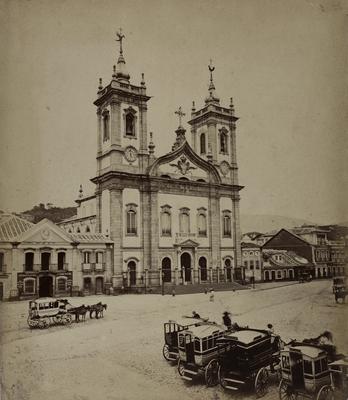 Largo e Igreja de São Francisco de Paula