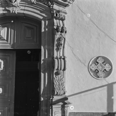 Santuário Diocesano do Bom Jesus de Matosinhos, portada