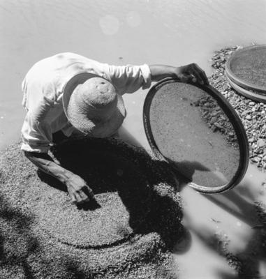 Garimpo de diamantes na Boca do Tauiri