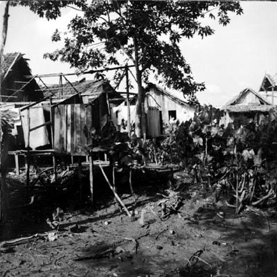 Vila da Barca, palafitas flutuantes