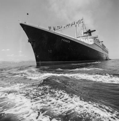 Navio francês perto do Porto do Rio de Janeiro