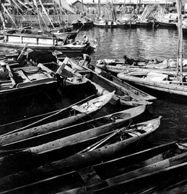 Embarcações na rampa e arredores do Mercado Modelo