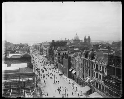 Avenida Central em construção