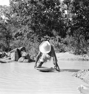 Garimpo de diamantes na Boca do Tauiri