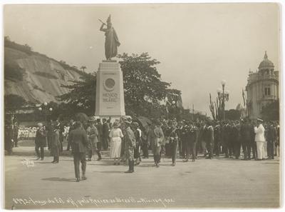 Inauguração da estátua oferecida pelo México ao Brasil - Monumento a Cuauhtémoc