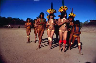 Série Xingu - Mulheres na cerimônia do Yamaricumã